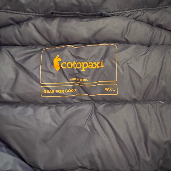 Cotopaxi Puffer Down Vest - Blue, Red, Orange - XL - Unisex - Very Gently Used - Picture 7 of 8